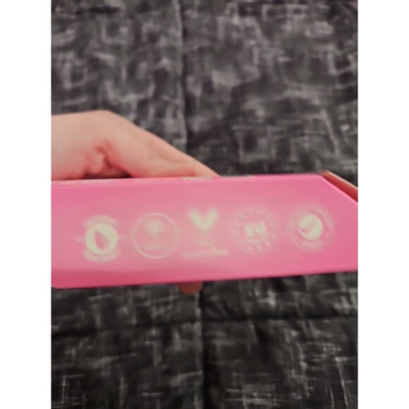 MakeUp Eraser Makeup Remover Cloth, Original Pink - RTP01 - Picture 4 of 8